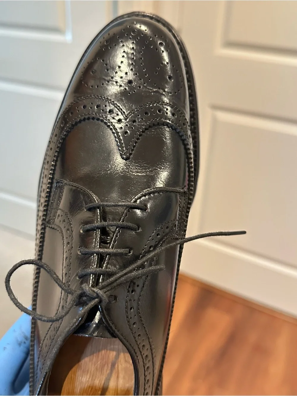 Stuart McGuire Vintage Brogue Derby Shoes - Classic Leather Lace-Up.